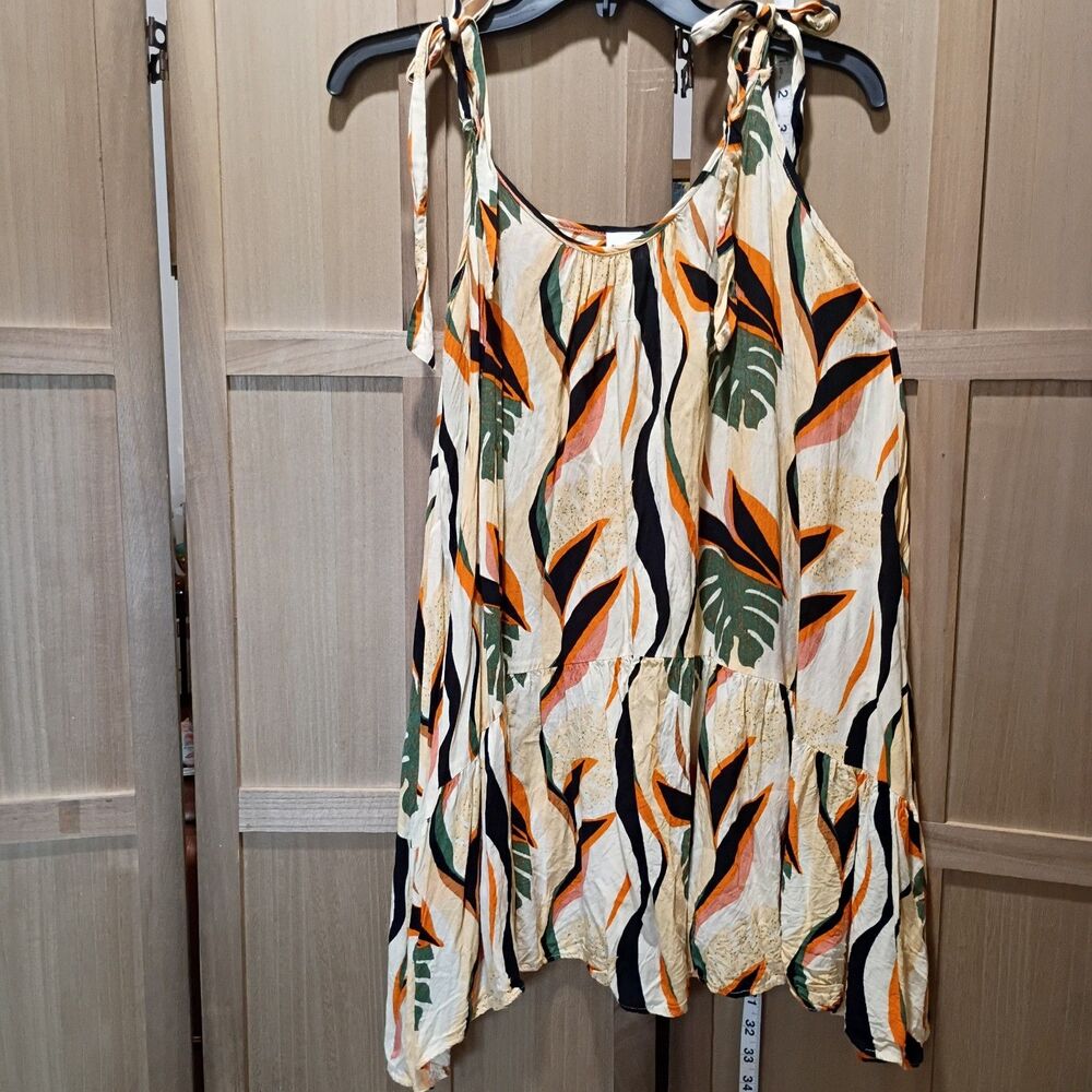 Anna & Ava one size shoulder tie top measurements shown